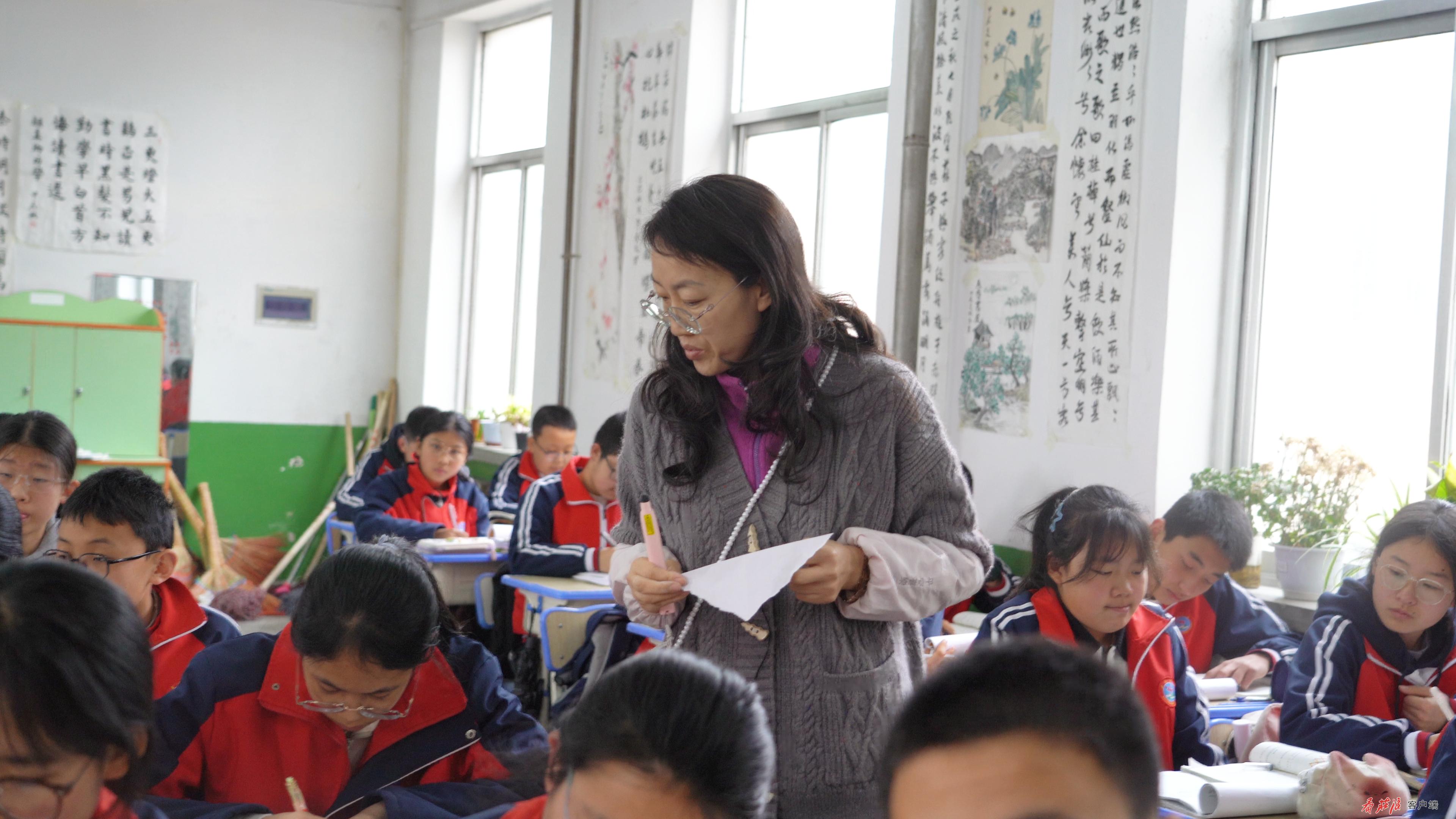 【寻找最美劳动者】三尺讲台守初心 一片丹心育桃李——记庄浪县水洛中学教师杨银霞